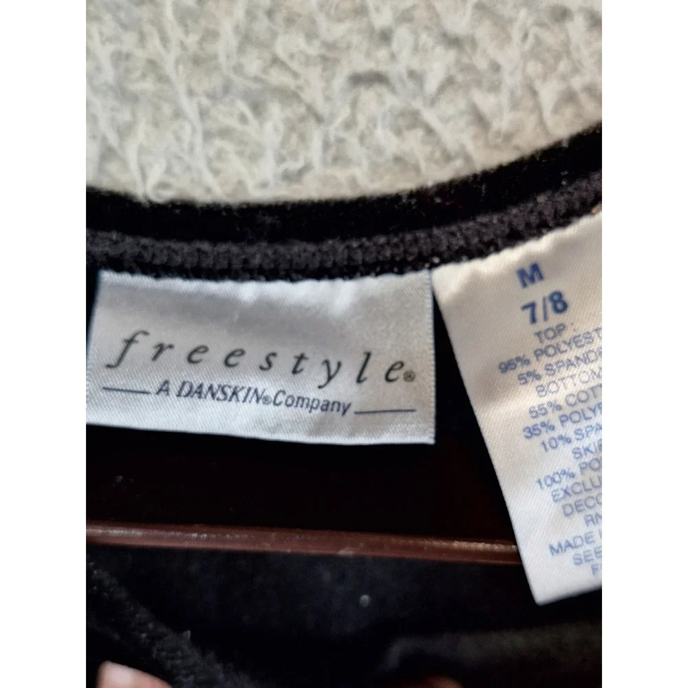 Freestyle by Danskin Girls Black Velvet Style Skirted Tutu Rhinestone Size M 7/8